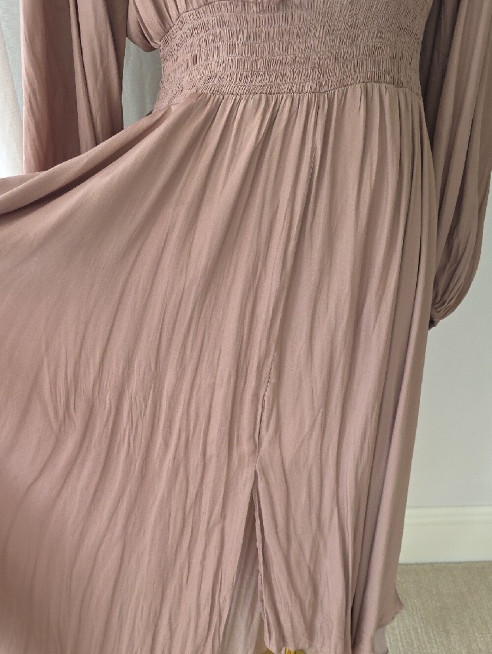 Flowing Long-Sleeve V-Neck Maxi Dress in Dusty Mauve - Picture 4 of 9